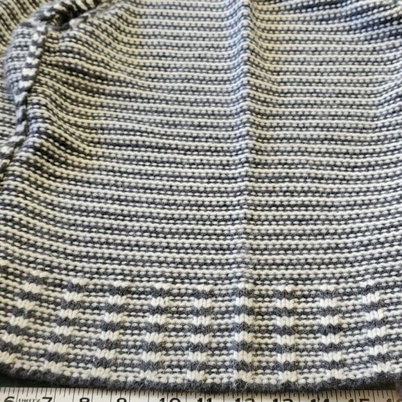 TALBOTS, sweater sz small. 60% Merino wool, 27% Lambs‎ Wool 8% rabbit hair. Gray - Picture 10 of 13